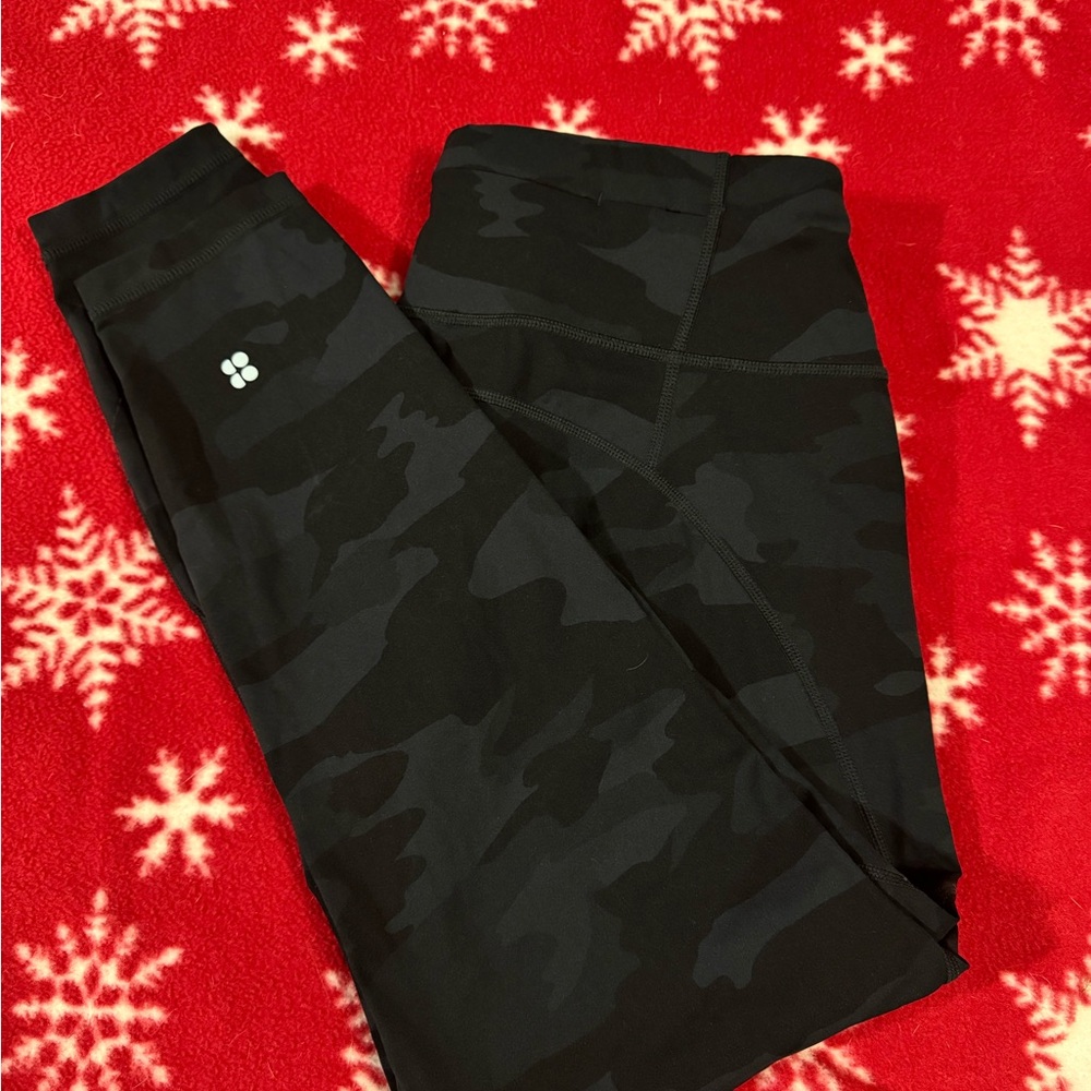 Sweaty Betty Dark Camouflage Power Leggings 7/8🏋️‍♀️🖤
